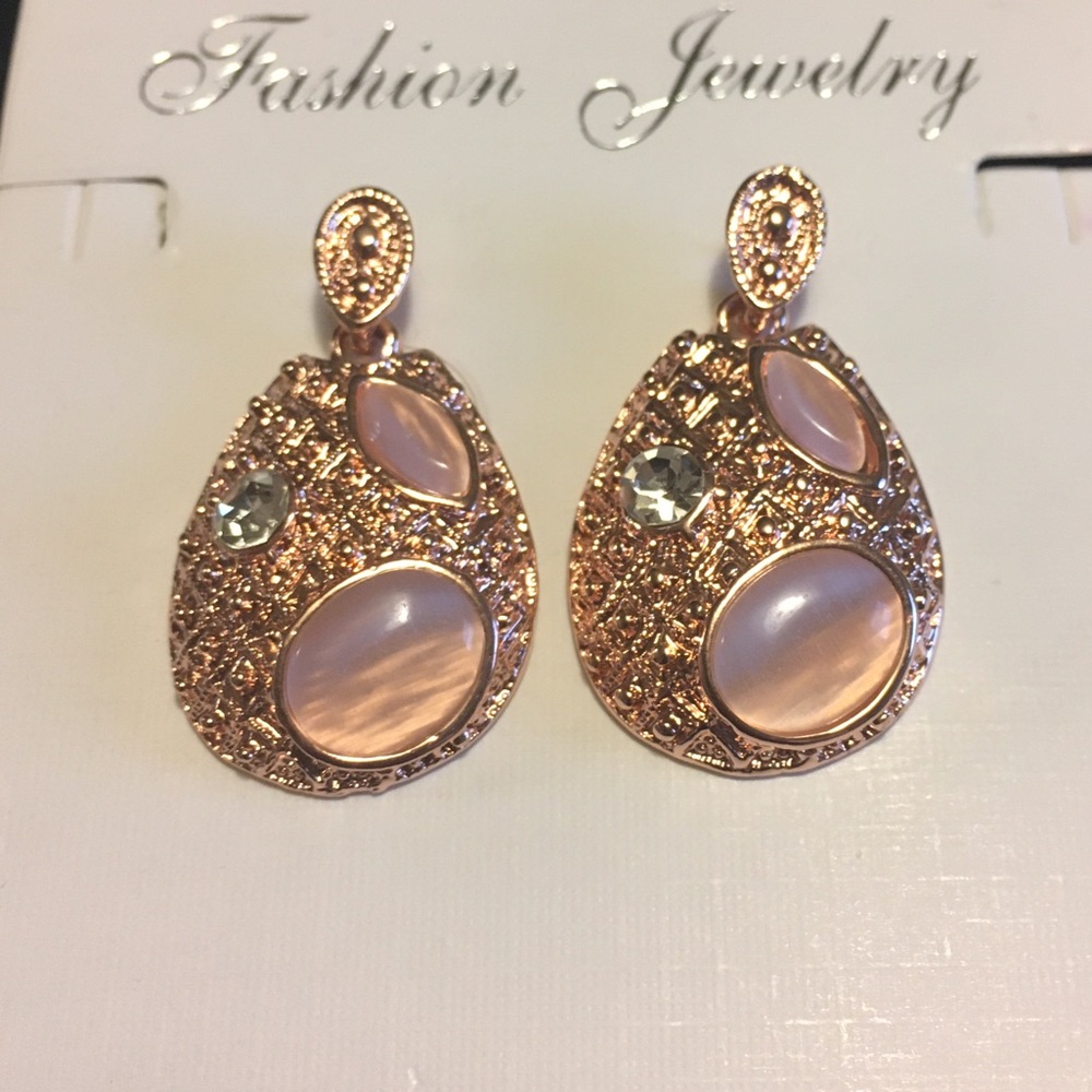 ๐ผ Rose gold earring and necklace set - Picture 4 of 4
